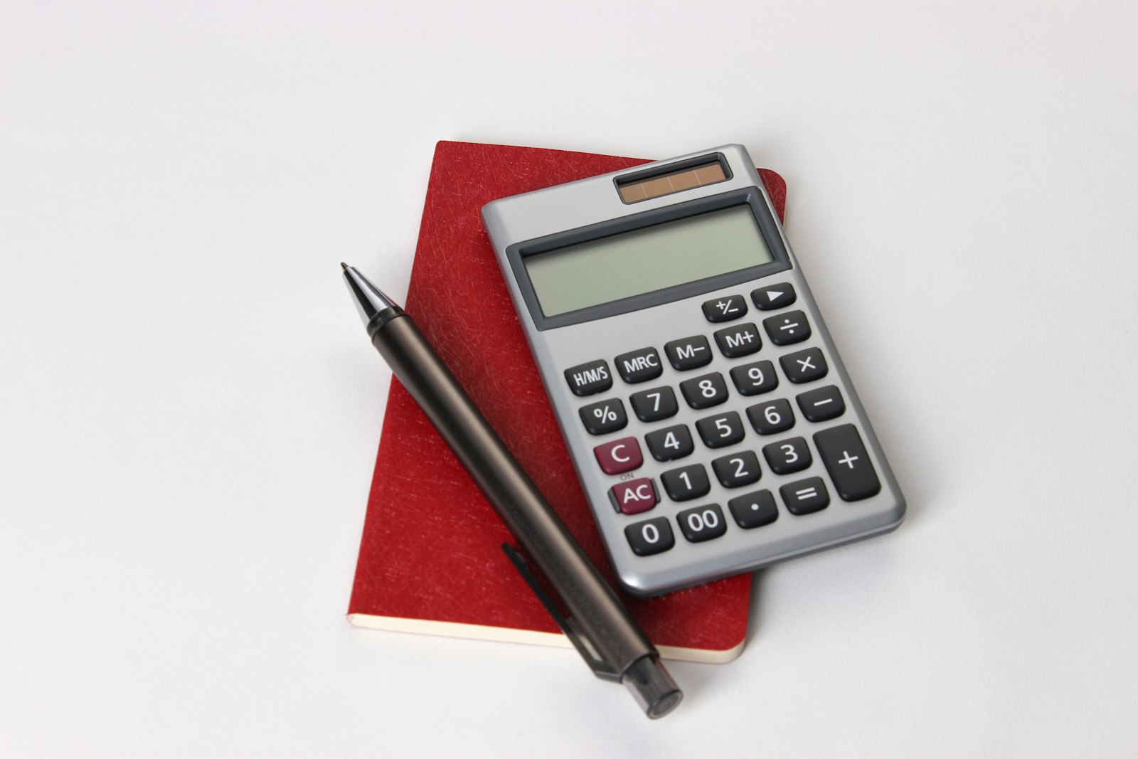 Calculadora sobre una libreta